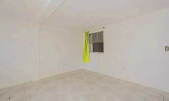 Imagem 2: Apartamento Térreo para Locação na Cohab Lindóia, 2 Suítes, Garagem Fechada, Pátio Privati