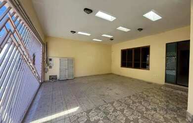 Imagem 3: Casa Comercial em Vila Flora Regina, Arujá 180m² à Venda e Locação