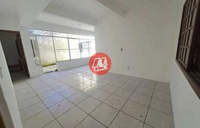 Imagem 5: Morano vende espaçosa casa de 228m² na Avenida Jacuí