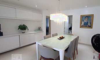 Imagem 6: Apartamento para Aluguel - Laranjeiras, 3 Quartos, 160 m2