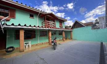 Imagem: Casa a venda em Campos do Jordão com 4