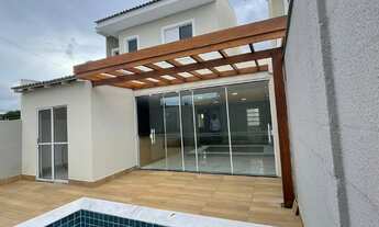 Imagem: Sobrado com 03 quartos, sendo 01 suíte