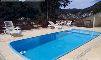 Imagem 2: Casa em Condomínio para Locação em Teresópolis, Tijuca, 3 dormitórios, 2 banheiros, 1 vaga