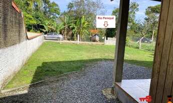 Imagem 4: Grande oportunidade. Casa de madeira, em ótima localização