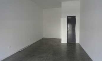 Imagem: Loja no Fazendinha em rua movimentada