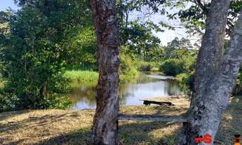 Imagem 7: Grande oportunidade. Casa de madeira, em ótima localização