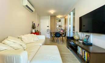 Imagem 2: Apartamento 2 dormitórios sendo 1 suíte, com móveis planejados, piscina e academia. Abraão