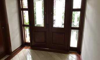 Imagem 5: Casa de condomínio térrea para aluguel possui 400 metros quadrados com 4 quartos