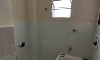 Imagem 7: Apartamento de 3 quartos e 2 banheiros com armários na cozinha e banheiro, DCE completo, 1