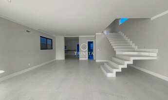 Imagem 2: Linda Casa Triplex com 5 suítes no Condomínio Rio Mar