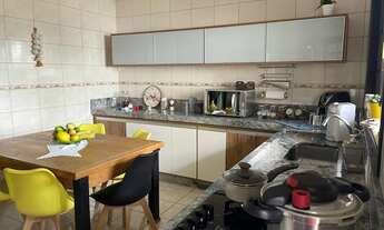 Imagem 6: Casa para venda possui 220 metros quadrados com 3 quartos em Mogi Moderno - Mogi das Cruze