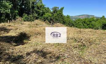 Imagem 2: Terreno plano em rua fechada