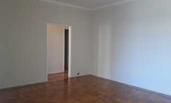 Imagem 6: Apartamento silencioso, claro, arejado, de fundos e com vista livre e indevassável!