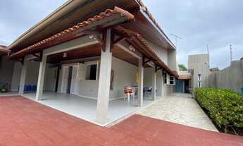 Imagem 2: Belíssima casa, 3 qts sendo 1 suíte, closet, espaço kids, piscina, à venda por R$ 670.000