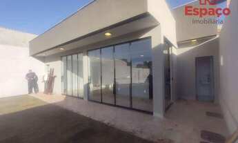 Imagem: EDICULA DE FUNDOS AREA VERDE AMPLA PARA