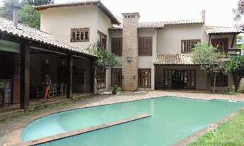 Imagem: Casa com 4 dormitórios sendo 4 suites para