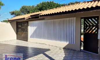 Imagem 2: Casa com 4 dormitórios, piscina e próximo a praia em Itanhaém / SP