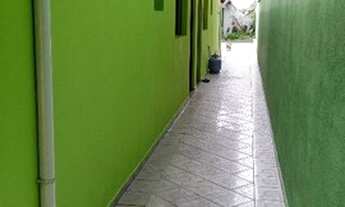 Imagem 4: Casa com três dormitórios, próximo de comércios em Itanhaém