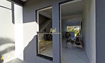 Imagem 3: Fontesville - Casa 2/4 - Amplo Quintal Gramado - Piso Porcelanato - 2 Vagas