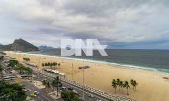 Imagem 3: TRÊS QUARTOS COM VAGA E SUÍTE VISTA CINEMATOGRAFICA PARA O MAR