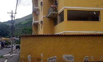 Imagem 3: Apartamento 02 Quartos com Sala Ampla e Varanda - Cascadura