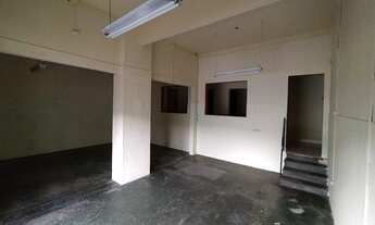 Imagem 7: Loja 200m², no inicio da Av Iguaçu, localização de grande movimento no Rebouças.[6.003