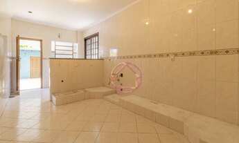 Imagem 5: Casa / 3 Dormitórios / 1 Suíte / 4 Vagas / Jardim Itú Sabará / Porto Alegre