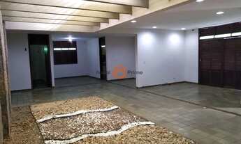 Imagem 3: Excelente casa com perfil comercial, 8 quartos, localização privilegiada no bairro de Lago