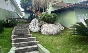 Imagem: CASA EM FLORIANÓPOLIS, VISTA PARCIAL PARA
