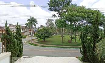 Imagem 4: Linda Casa para aluguel possui 360 metros quadrados com 4 quartos