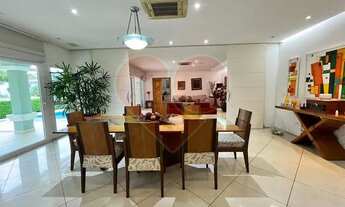 Imagem 7: Magnífica casa com 1070m² de área construída com 5 suite todas com closet