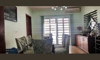 Imagem 3: Casa à Venda - Jardim Interlagos, 3 Quartos, 220 m2