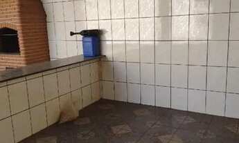 Imagem 7: Excelente imóvel , bem localizado sendo um sobrado com 3 dormitórios , uma suíte , sala