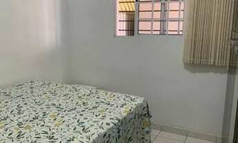 Imagem 6: Casa com 2 quartos, terraço, localização privilegiada próximo a comércios, parada de ônibu