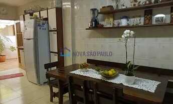 Imagem 2: Charmosa casa térrea com quintal e jardim