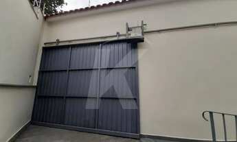 Imagem 4: Casa com 242 m2 de área construída, 3 quartos, sendo 1 suíte, quintal e 6 vagas na Vila Gu