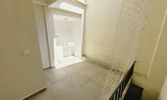 Imagem 7: Casa de esquina na Pompéia com 3 dormitorios, 3 banheiros completos e 4 vagas cobertas