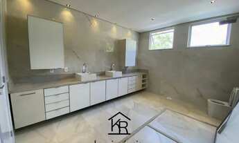 Imagem 5: 4 suítes, fino acabamento na Ponta Negra, aceita financiamento