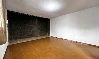 Imagem 4: VENDE-SE CASA COM 3/4 NO BARRO VERMELHO