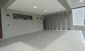 Imagem 3: Casa de condomínio para venda possui 250 metros quadrados com 3 quartos