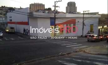 Imagem: Prédio comercial de esquina com renda