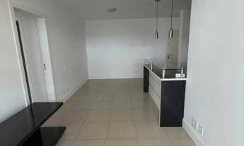 Imagem 9: Apto 03 dormitórios sendo 01 suíte com armário embutido, split e sacada, bwc suíte complet