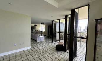 Imagem 4: Imóvel para aluguel possui 372 metros quadrados com 4 quartos