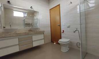 Imagem 3: Aluga-se no Village Damha III com 3 suítes e 2 vagas de garagem - Mirassol/SP