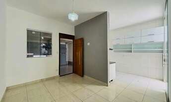 Imagem 4: Casa 2/4 sendo 1 suite reformada