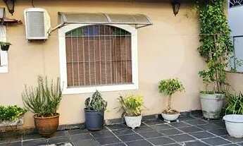 Imagem: Sobrado com 3 quartos à venda em Centro