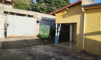 Imagem 2: ECELENTE CASA LOTE DE 525 METROS COM 03 BARRACOES DE ALUGUEL