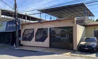 Imagem: Casa Espaçosa para Aluguel no Conjunto