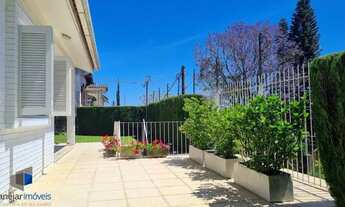 Imagem 6: Casa Espetacular com Vista Deslumbrante, Reformada por Arquiteto de 2 dormitórios, suíte