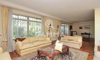 Imagem 6: Casa a venda no Pacaembu - Rua tranquila com guarita 24h